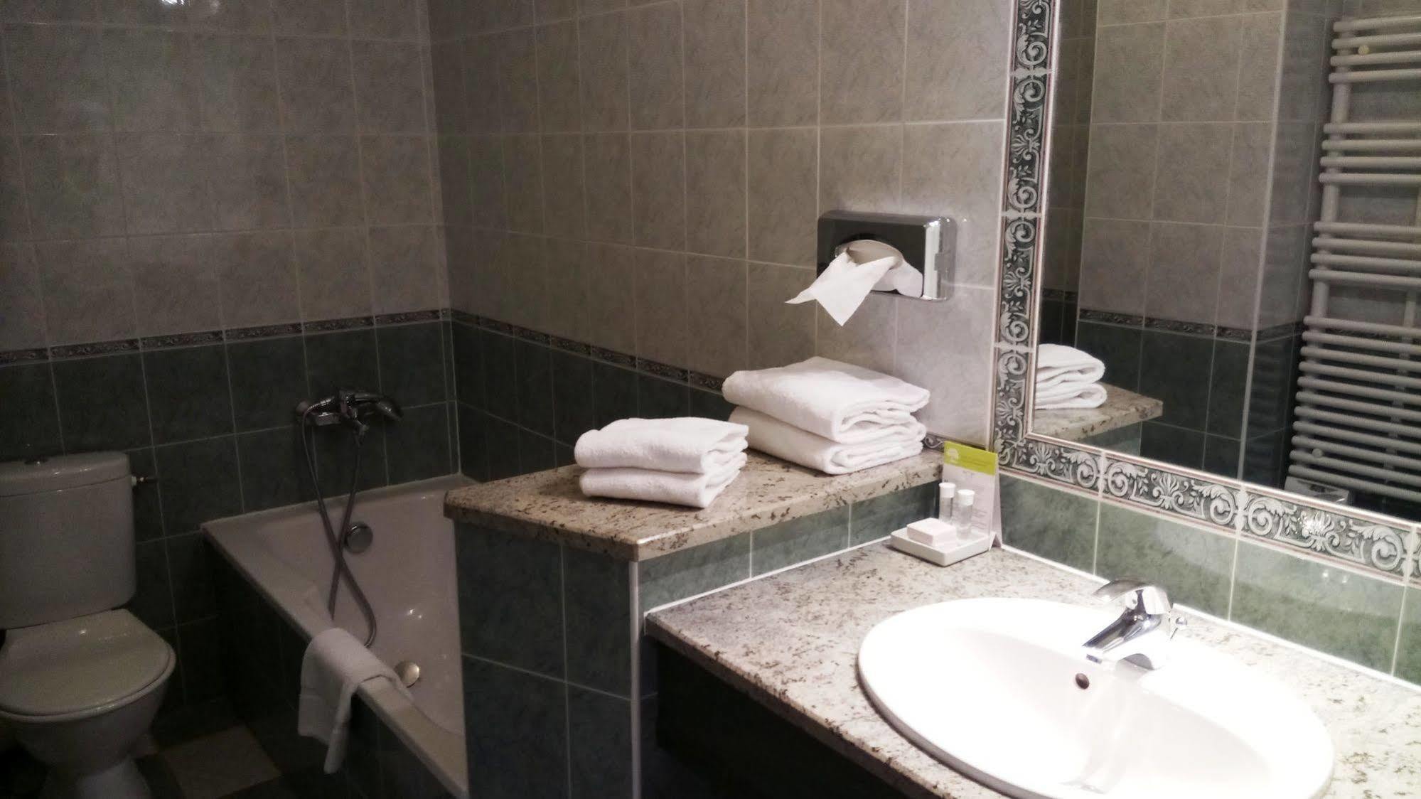 Hotel Restaurant Atrachjata 阿勒里亚 外观 照片